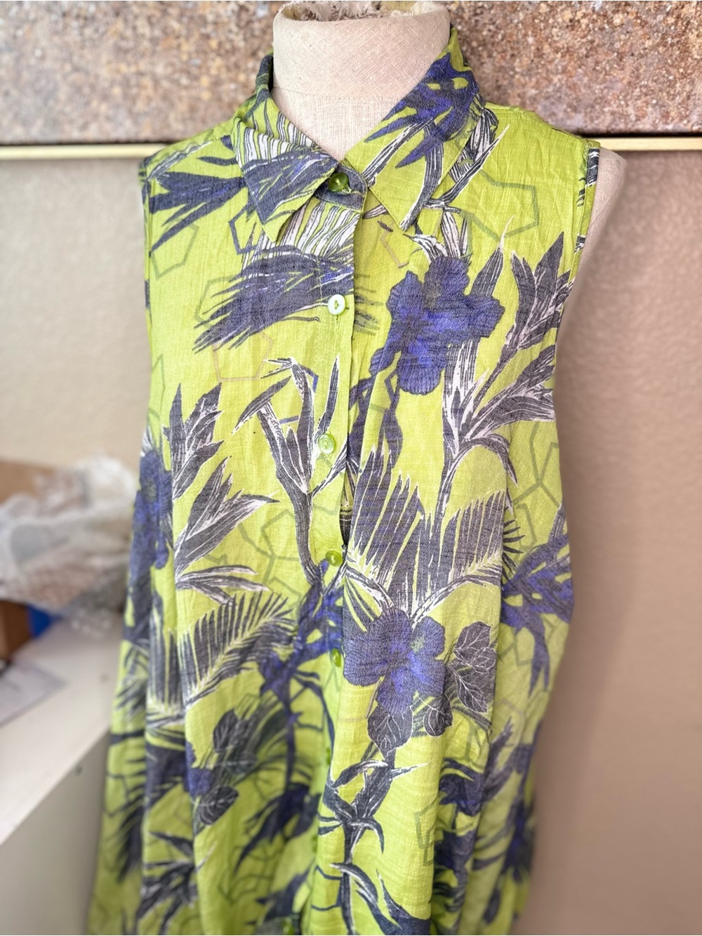 Mlle Gabrielle Green Tropical Floral Maxi Dress Sleeve ButtonFronts Shirtdress.